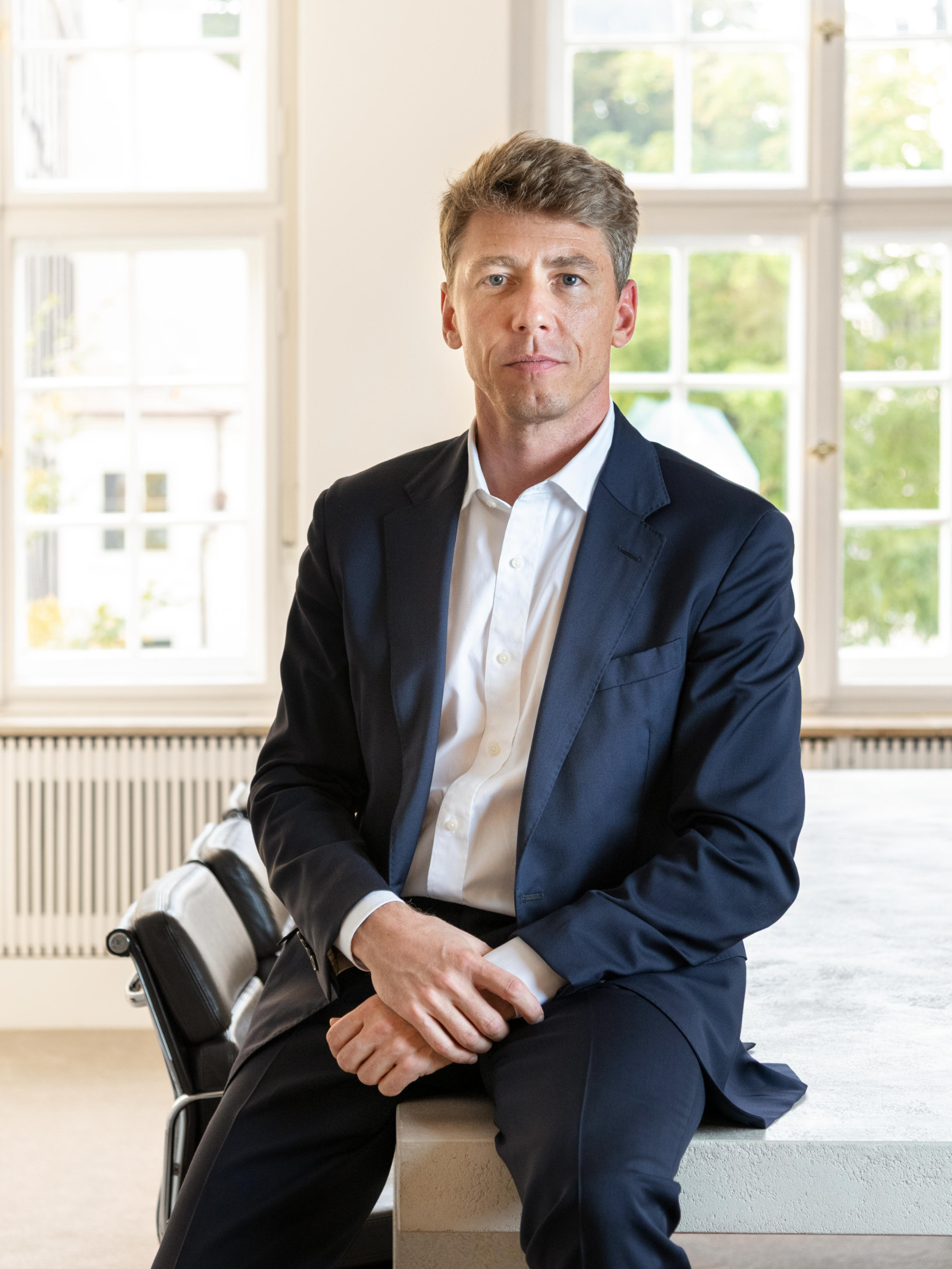 Geschäftsführer, Ron Than